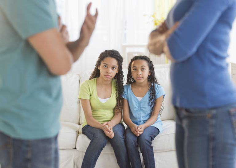 parents-fighting-5813ad6e5f9b581c0ba57a57
